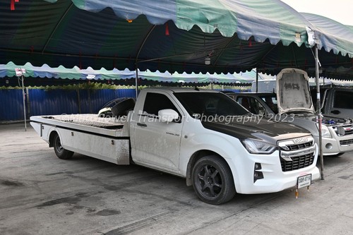 Truck photo 12x8 - isuzu, d