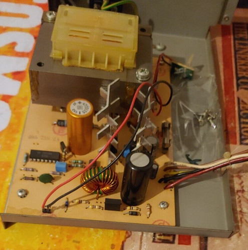 Commodore 128 internal power - internal,