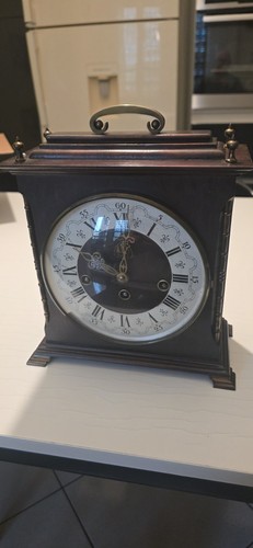 Antico orologio meccansmo - antico,
