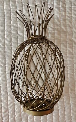 Olive and oak wire pineapple - oak,