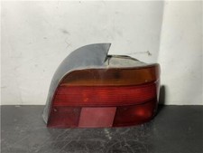 8358032 Right Tail Light for
