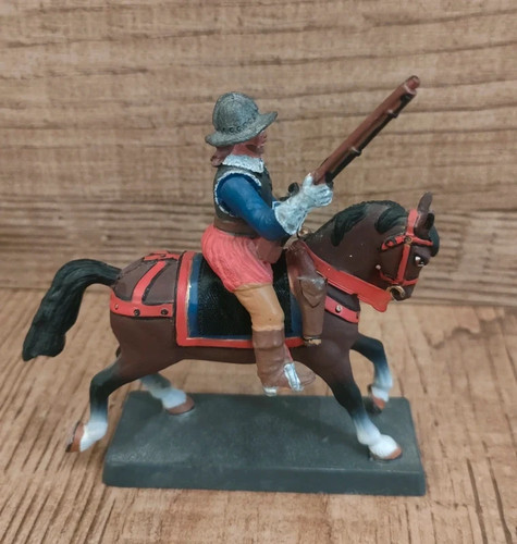 Soldatini piombo cavallo - di, a