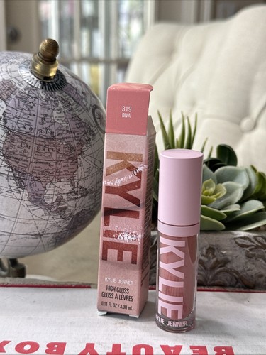 Kylie jenner diva - by,