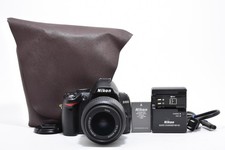 Nikon D3000 DSL e obiettivo VR