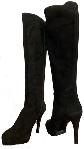 Elegant woman suede - , knee-high