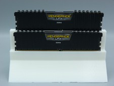 2x 8 GB Corsair Vengeance LPX