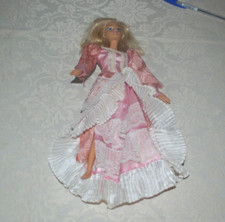 Il mondo di Barbie - N. 11 Barbie classica, Vestito da sposa , 2003, usata