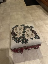 Poggiapiedi floreale punto ago