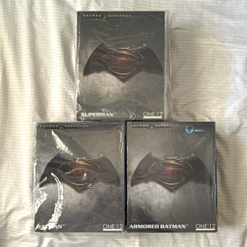 Mezco one set - mezco, figurine
