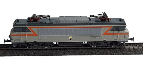 Märklin 3325 locomotiva