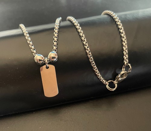Collana con piastrina militare