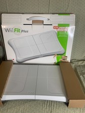 Nintendo Wii Fit Plus solo con