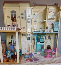 Barbie Happy Family House