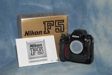 Nikon F5 Macchina fotografica analogica Funzionante in tutto in box originale