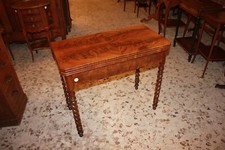 Tavolino da gioco stile