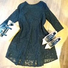 Background, abito in pizzo