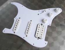 Fender Squier Vintage Korea Stratocaster Fat Pickguard + pickup completamente saldato