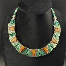 Collana girocollo elegante