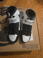 Scarpone da skate nero/bianco