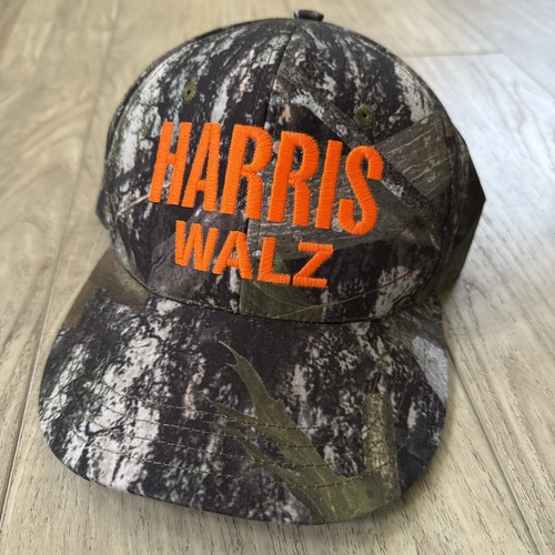 Cappello mimetico ricamato