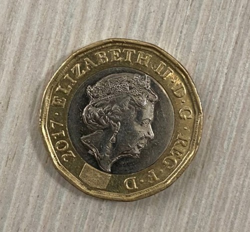 Moneta rara one pound oro - one, e