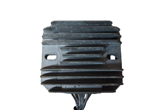 Regolatore tensione - di,