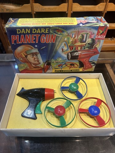 Pistola dan dare - pistola, planet