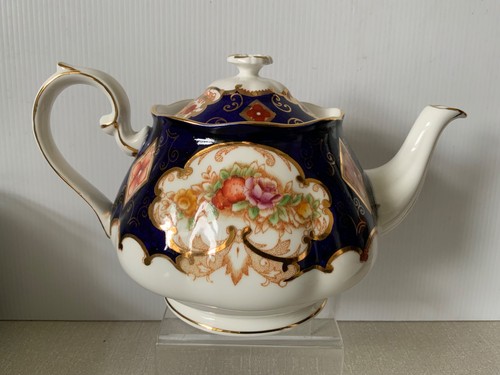 Royal albert heirloom teapot - heirloom,