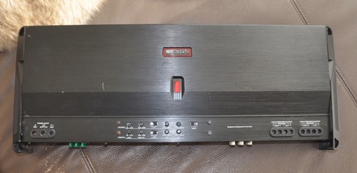 Amplificatore quart - amplificatore,