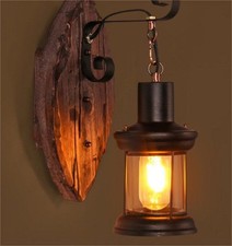 Applique da parete in legno