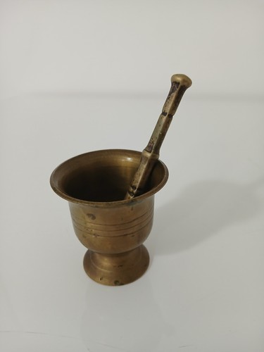 Antico mortaio con - mortaio,