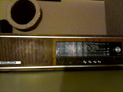 Vecchia radio legno - in,