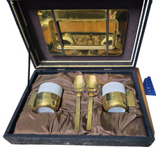 TET-A-TET VINTAGE TAZZINE DA CAFFÈ, VASSOIO OTTONE , DUE CUCCHIAINI  MONOPOLI