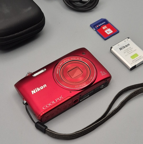 Great nikon coolpix - nikon, red