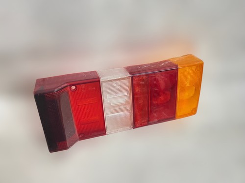 Plastica fanale posteriore - plastica,