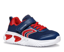 Sneakers elastici e strappo