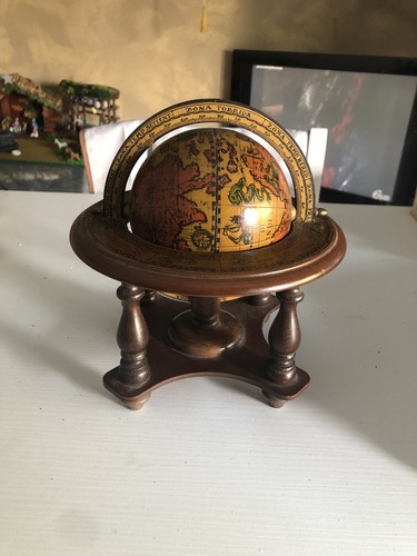 Mappamondo vintage - mappamondo,