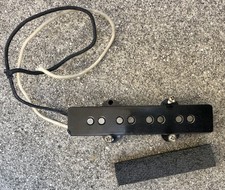 Fender Jazz Bass Pickup anni 70 cover nera con viti e schiuma 7,2 ohm