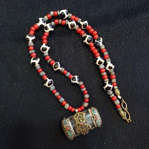 Collana antica con - , ciondolo
