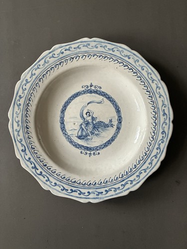 Plat delft xviie néréide - plat,