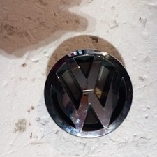 LOGO EMBLEMA VOLKSWAGEN PASSAT B5 cod. 3B0853601C