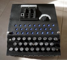 Réplique machine Enigma