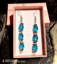 Orecchin In Cristallo Sfaccetto Di Vetro  Con Monachelle In Argento 925 Cadauno.