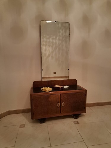 Mobile vintage con specchio