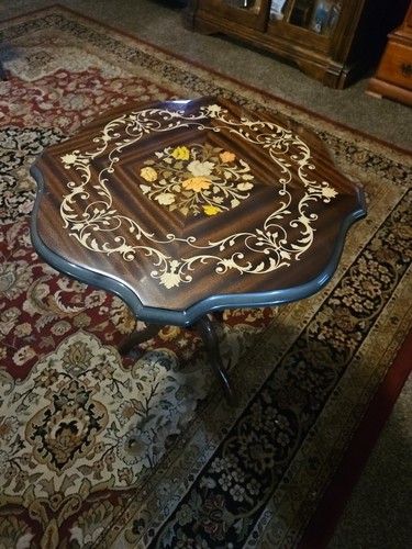 Fiori legno intarsiato - in,