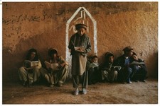 Carte postale Bamian Afghanistan 1992 Mc Curry 2001 Phaidon Press Limited