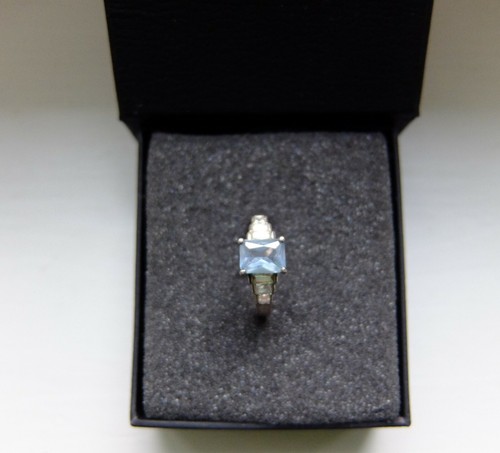 Anello topazio celeste