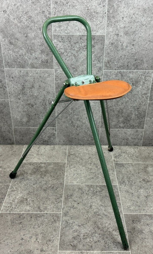 Sedia pieghevole tre gambe