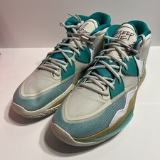 Nike Kyrie 8 Infinity Keep Sue