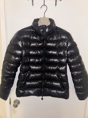 Moncler piumino corto con